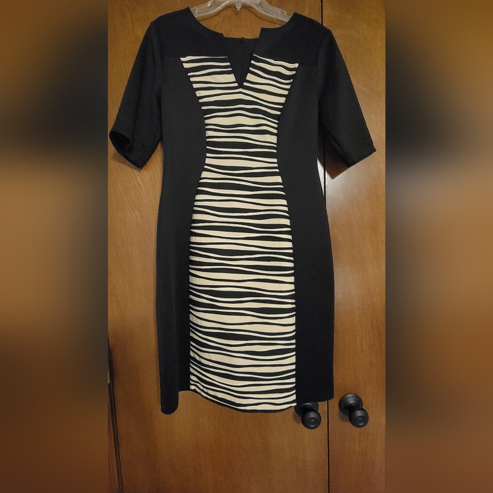 Black with Tan Waves Dress Size 8